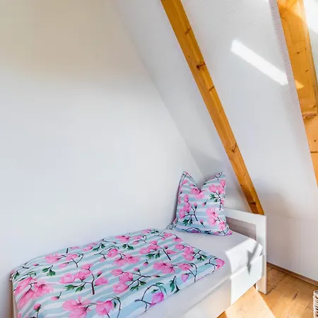 Gemuetliche In Διαμέρισμα *