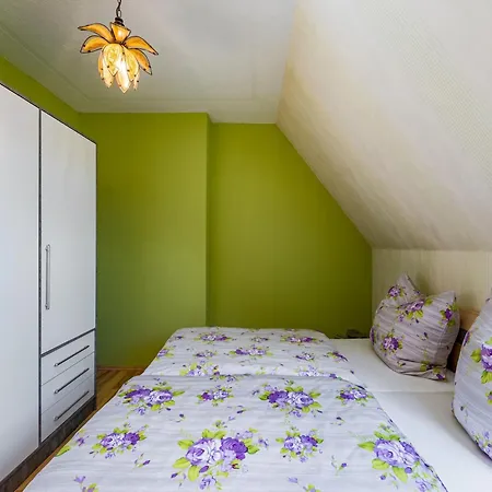 Διαμέρισμα Gemuetliche In